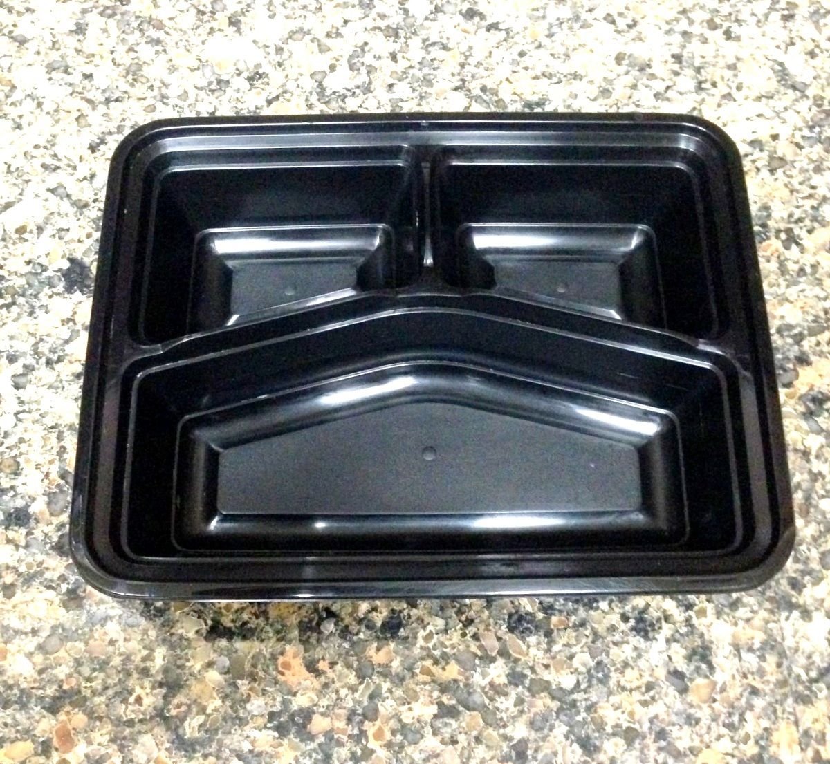 38 oz. Large 3-Compartment Rectangular Black Container w/Lid Combo 150/Case